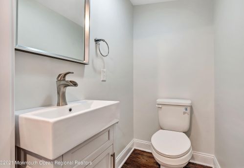 22 Stanford Dr, Hazlet NJ  07730-2314 exterior
