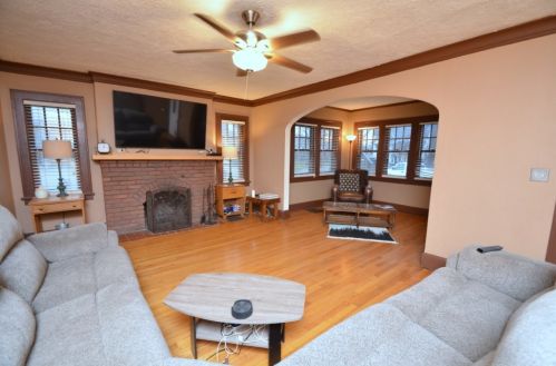 616 Bohm Ave, Rockford, IL 61107-4315