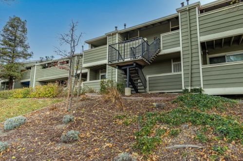 14 Castlecrest Dr, San Jose, CA 95116-1372