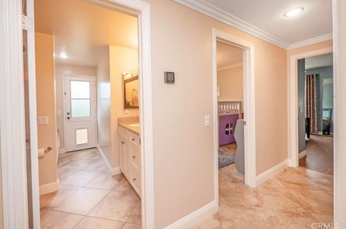 3975 Beechwood Pl, Riverside CA  92506-1160 exterior