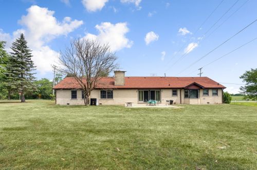 1088 Steger Rd, Crete, IL 60417-1339