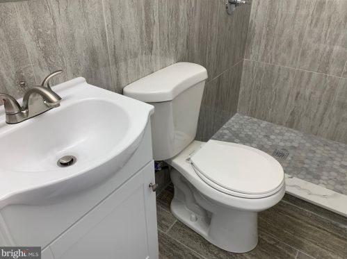 5316 12 St, Philadelphia PA 19122-4003 exterior