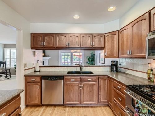 6041 Hinsdale Ave, Englewood CO  80112-1548 exterior