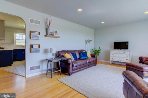 1853 Rockvale Rd, Lancaster PA  17602-1315 exterior