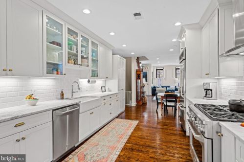 771 12 St, Philadelphia PA 19123-1960 exterior