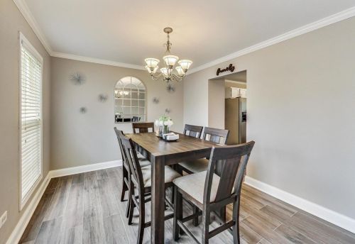 1045 Big Eagle Trl, Carol Stream IL  60188-9153 exterior