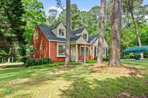 30 Woodlawn Ave, Hampton, GA 30228-2947