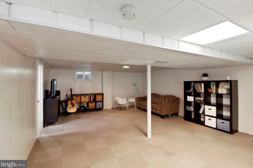 841 Cedar Ave, Tavistock NJ 08033-1011 exterior