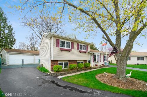 152 Springleaf Dr, Lemont, IL 60440-2725
