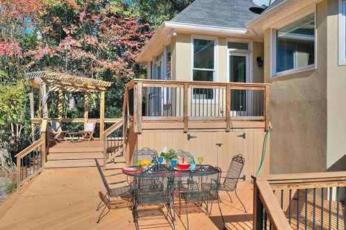 4086 Haverhill Dr, Atlanta GA  30342-3818 exterior