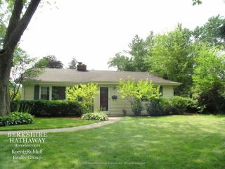 616 Spruce St, Glenview, IL 60025-4123