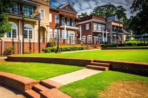 4001 Spring Cove Dr, Duluth GA  30097-2833 exterior