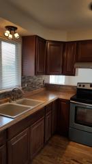 1712 Alameda Dr, Ontario, OR 97914-4126