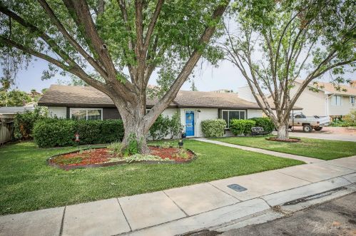 1705 Green Valley Ln, Saint George, UT 84770-6866