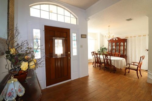 2117 Larkspur Dr, Carrollton TX  75010-4135 exterior