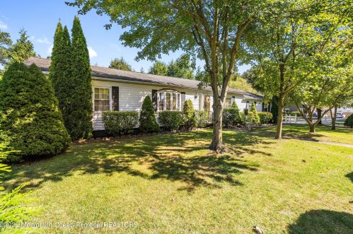 95 Jefferson Ave, Berkeley Township, NJ 08721-2152