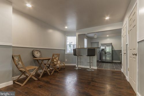 5215 10th St, Philadelphia PA  19141-4009 exterior