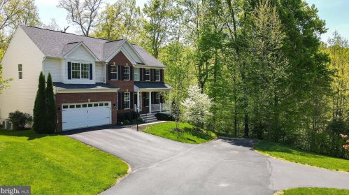 15365 Wits End Dr, Woodbridge, VA 22193-5890
