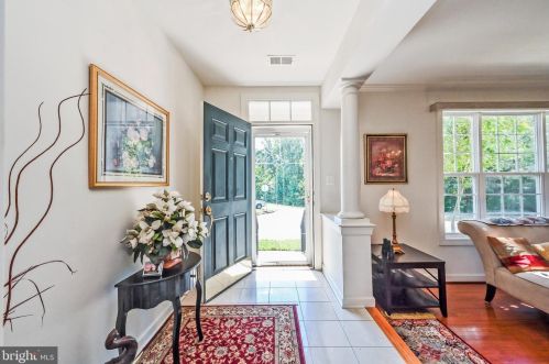 5096 Anchorstone Dr, Woodbridge, VA 22192-5353
