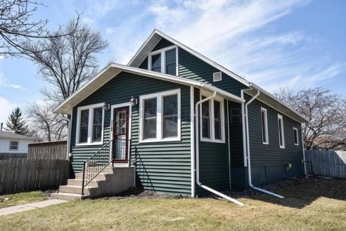 112 1st St, Dilworth, MN 56529-1249