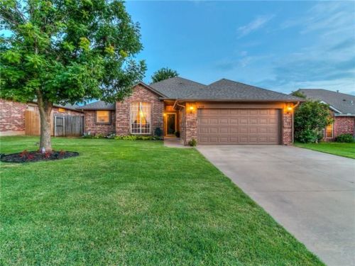 620 Katelyn Ln, Mustang, OK 73064-4596