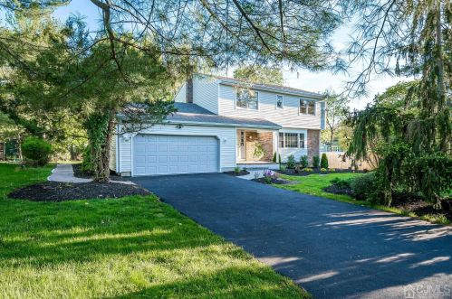25 Cutter Ave, Edison, NJ 08820-3667