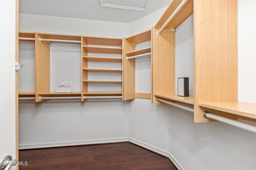 531 Granite Hl St, Simi Valley CA 93065-0608 exterior