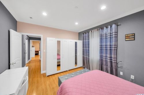 809 Lomita Ave, Glendale CA  91205-1617 exterior