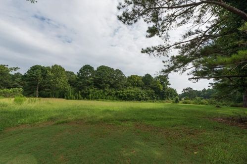 2129 Green Way Cir, Conyers GA 30013-1928 exterior