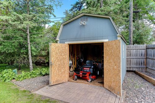 2095 Blomquist Ave, Saint Paul MN  55110-4701 exterior