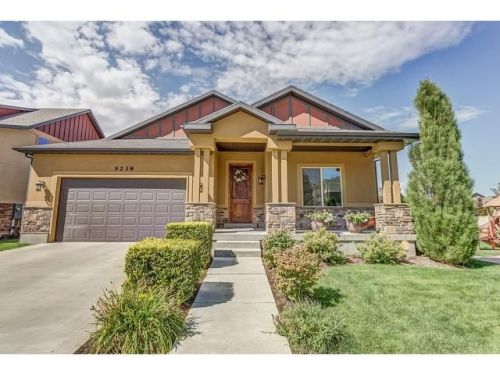 9238 Brighton Vw Dr, Sandy UT  84070-6227 exterior