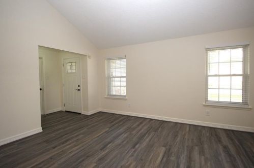 805 Willow Creek Dr, Morgans Point TX  77571-2597 exterior