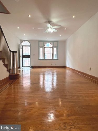 708 Earp St, Philadelphia, PA 19147-5723