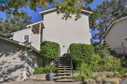 10 Janin Pl, Concord CA  94523-1116 exterior