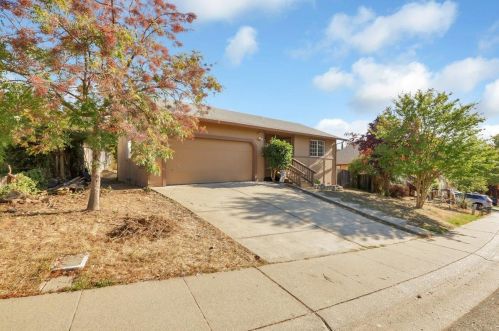 2322 Davis Ct, Swansboro Country, CA 95667-7767