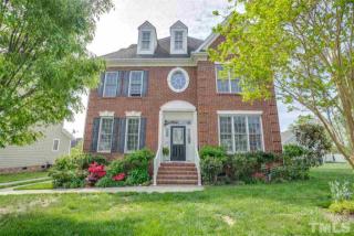 129 Star Magnolia Dr, Cary NC  27560-7734 exterior