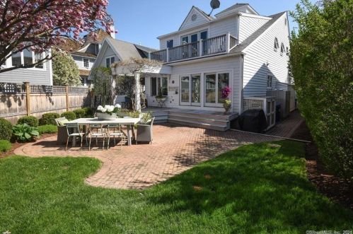 25 Beach Dr, Norwalk CT  06853-1811 exterior