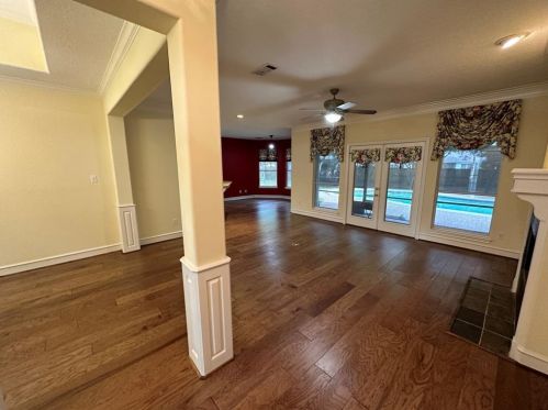 2 Condor Ct, Conroe TX  77304-4877 exterior