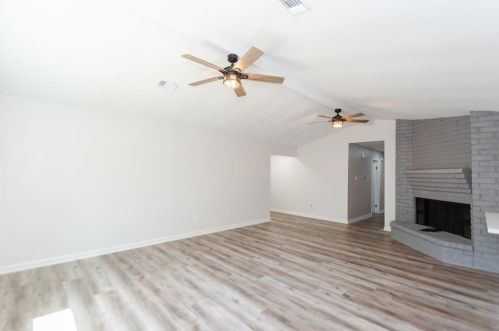 9813 Wren Ct, Conroe TX  77385-3729 exterior