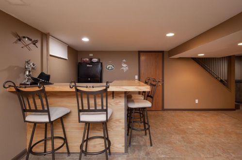4266 Jasper Dr, Saint Paul MN  55122-2011 exterior