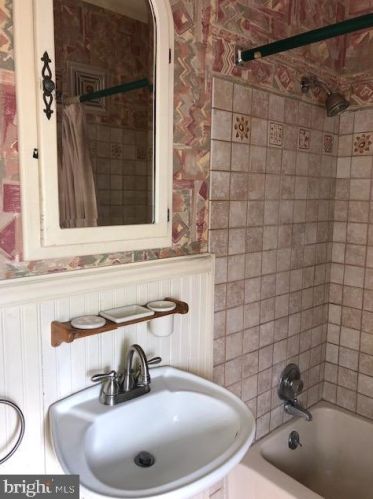 241 Mary St, Lancaster PA  17603-3329 exterior