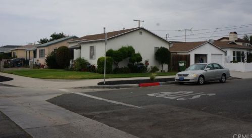 13315 Eriel Ave, Hawthorne, CA 90250-6323