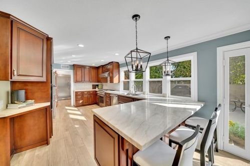 8588 Trinity River Cir, Santa Ana CA 92708-5535 exterior