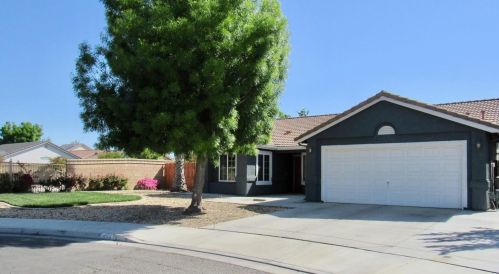 678 Napa Ct, Los Banos, CA 93635-9200