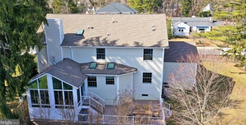87 Leavitt Ln, Princeton NJ  08540-3921 exterior