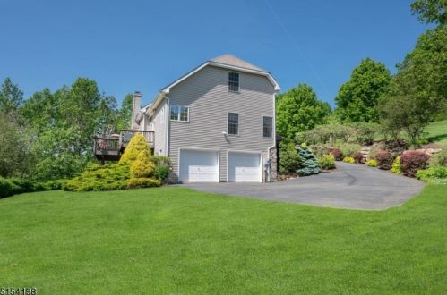 33 Roc Etam Rd, Dover NJ  07869-2427 exterior