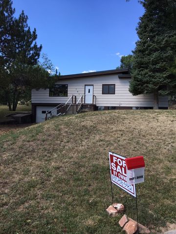 701 4th St, Meeker, CO 81641-3118