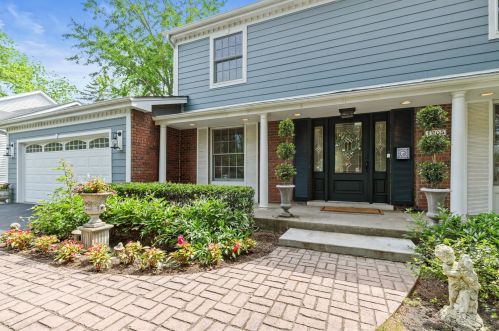 1205 Courier Ct, Bannockburn, IL 60015-2805