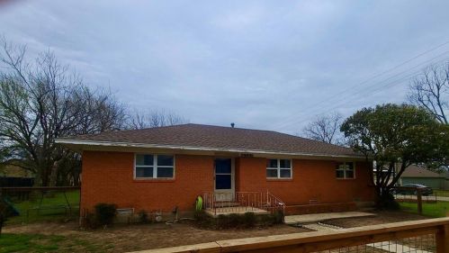 306 Lee St, Valley View TX  76272-9671 exterior