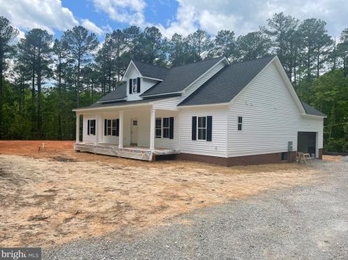 1135 Eastham Rd, Bumpass, VA 23024-4517